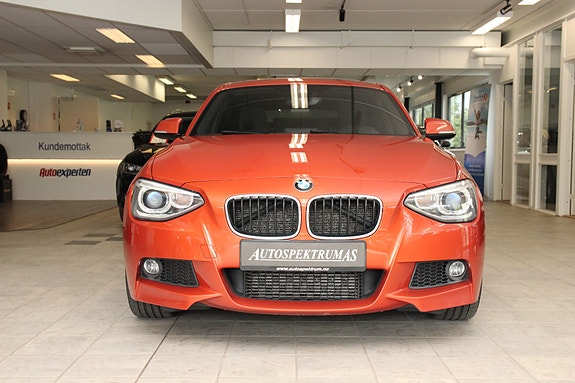 BMW 118i 4 of 5