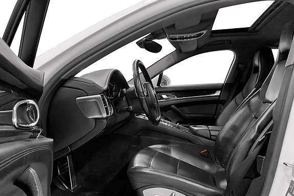 Porsche Panamera 5 of 5