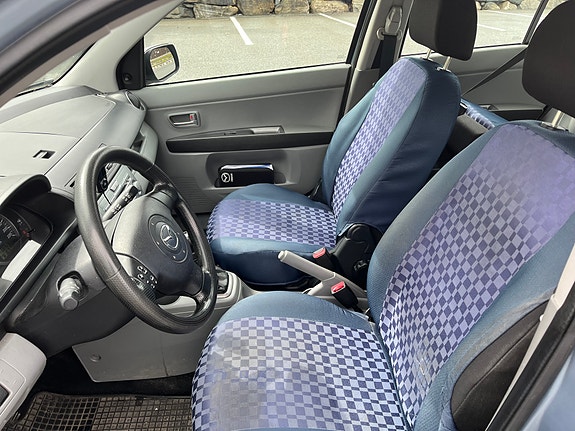 Mazda 2 14 of 15