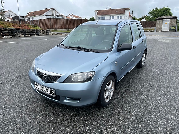 Mazda 2 13 of 15