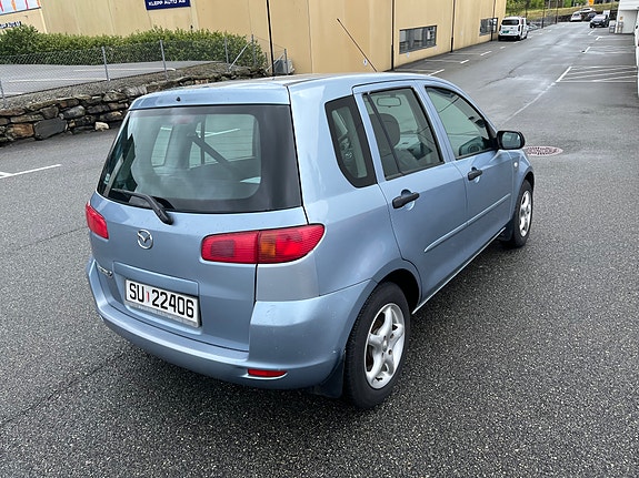 Mazda 2 2 of 5