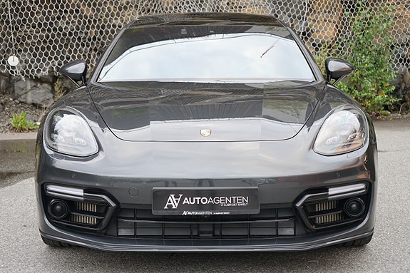 Porsche Panamera 5 of 5