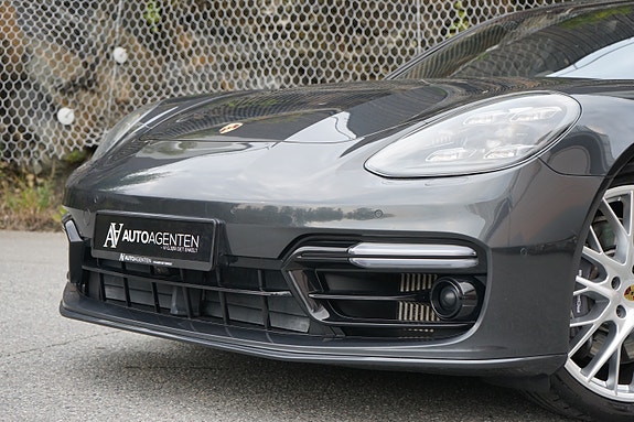 Porsche Panamera 2 of 5