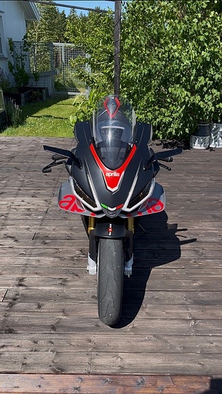 Aprilia RSV4 5 of 5