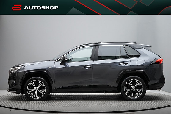 Toyota RAV4 Plug-in Hybrid 3 of 5