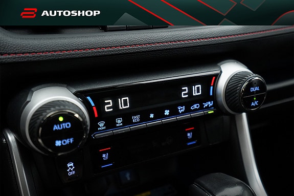 Toyota RAV4 Plug-in Hybrid 19 of 30