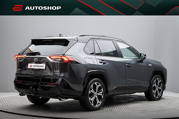 Toyota RAV4 Plug-in Hybrid 7 of 30
