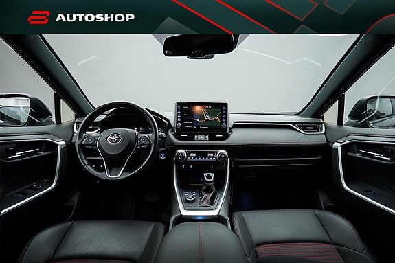 Toyota RAV4 Plug-in Hybrid 18 of 30