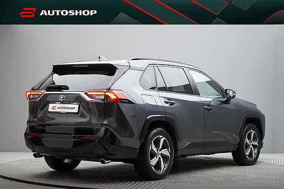 Toyota RAV4 Plug-in Hybrid 7 of 30