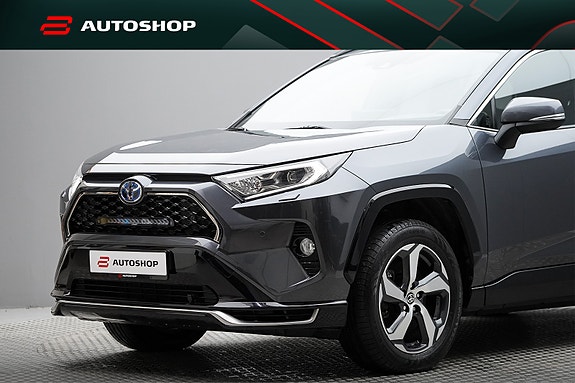 Toyota RAV4 Plug-in Hybrid 10 of 30