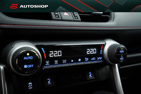 Toyota RAV4 Plug-in Hybrid 23 of 30