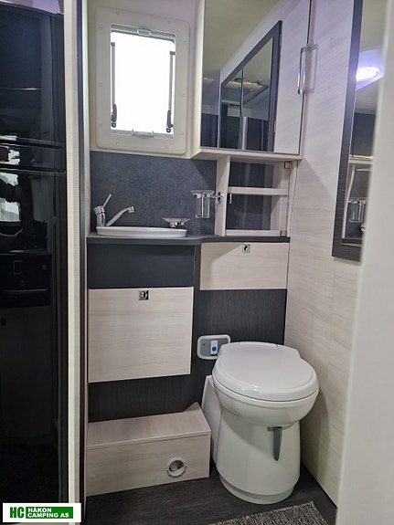 Challenger 2060 PREMIUM NORWAY Fiat Ducato JTD 140 hk Auto+Evation m/solcelle, sykkelstativ, markise, NX10 alarm 19 of 25