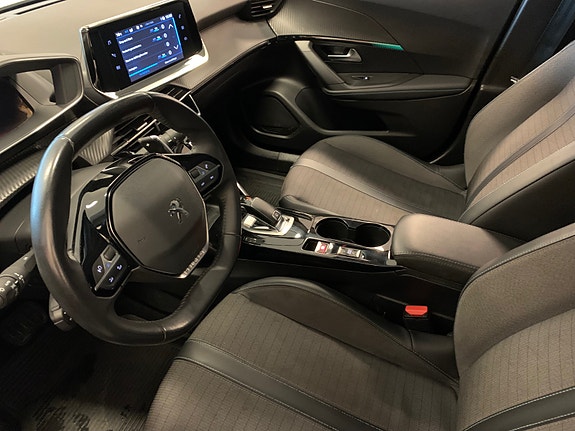 Peugeot 2008 11 of 30