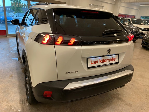 Peugeot 2008 7 of 30
