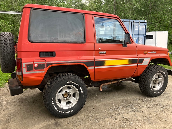 Toyota Land Cruiser 6 of 13