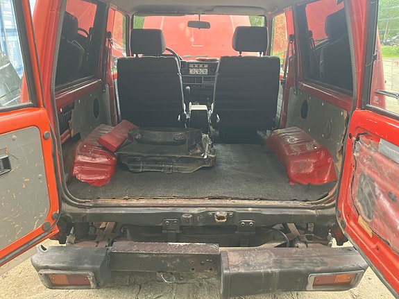 Toyota Land Cruiser 8 of 13