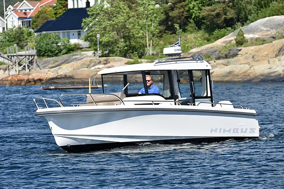 Strøken Nimbus C8 med Mercury 300 hk Verado V8. Mye utstyr. Innbytte mulig! 4 of 5