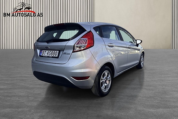 Ford Fiesta 4 of 5