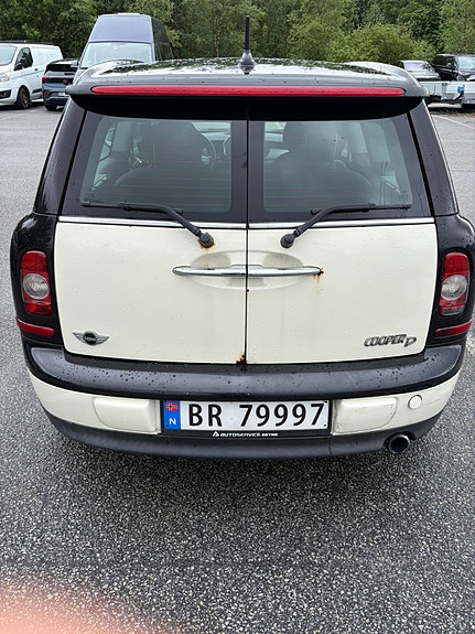 MINI Clubman Cooper D 3 of 5