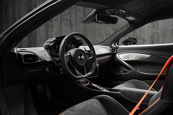 McLaren Artura 23 of 30