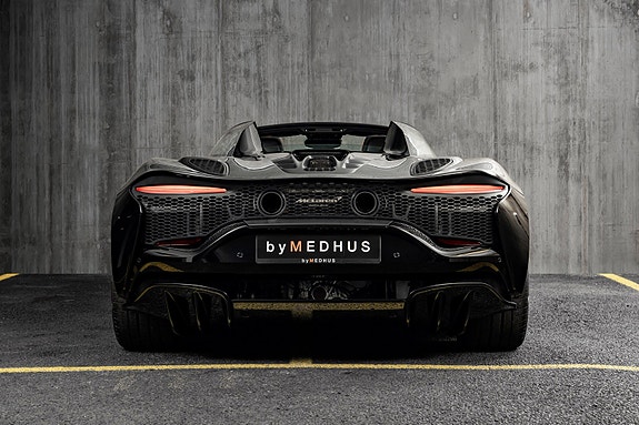 McLaren Artura 12 of 30