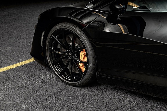 McLaren Artura 21 of 30