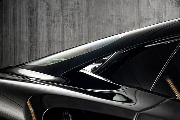 McLaren Artura 19 of 30