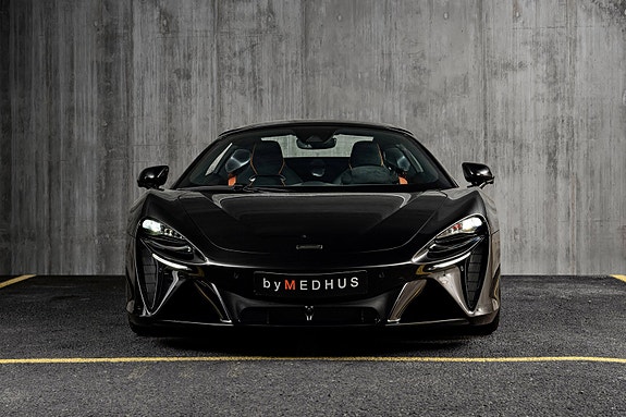 McLaren Artura 7 of 30