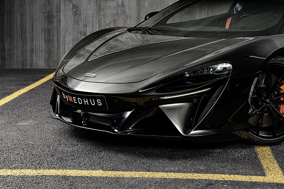 McLaren Artura 14 of 30