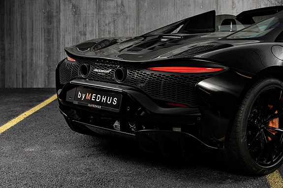 McLaren Artura 15 of 30