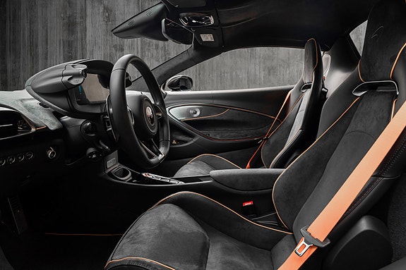 McLaren Artura 24 of 30