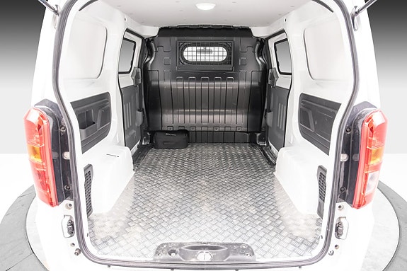 BYD eTP3 21 of 22