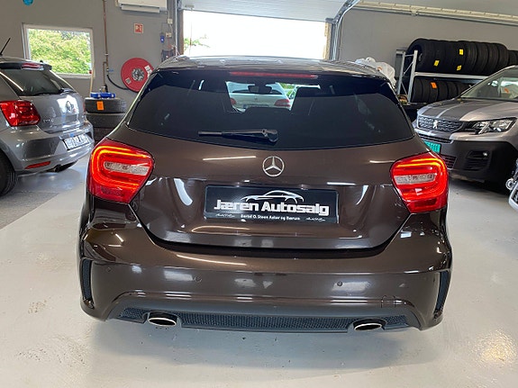 Mercedes-Benz A180 5 of 5