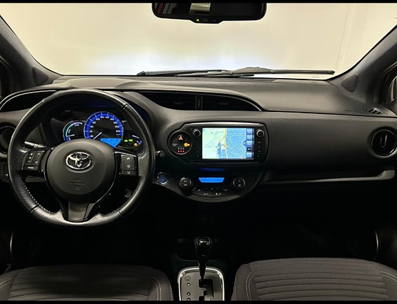 Toyota Yaris 14 of 17