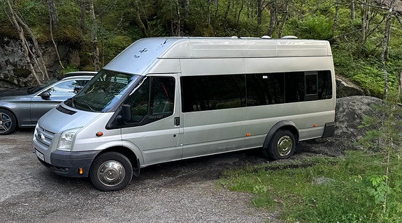 Ford Transit 350L Kombi 10 of 16