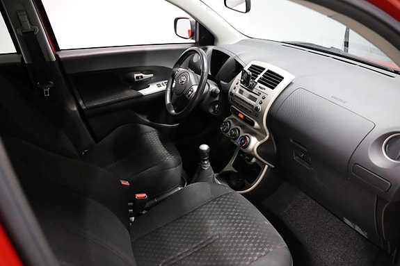 Toyota Urban Cruiser 7 of 11