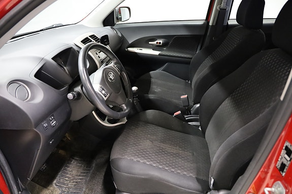 Toyota Urban Cruiser 6 of 11