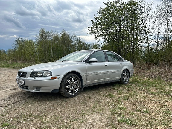 Volvo S80 3 of 5