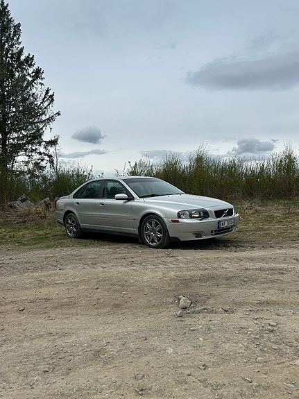 Volvo S80 2 of 5