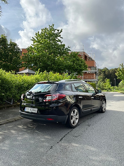 Renault Megane III 3 of 5