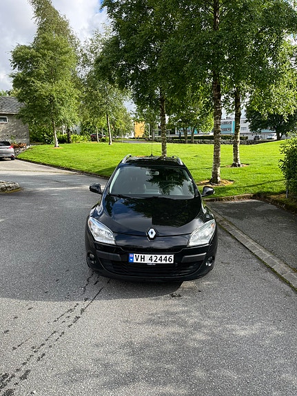 Renault Megane III 4 of 5