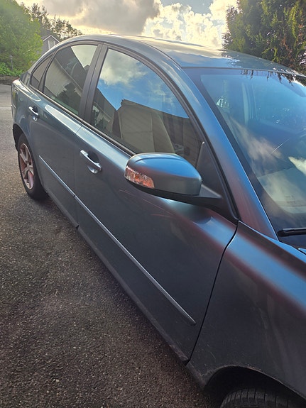 Volvo S40 4 of 5