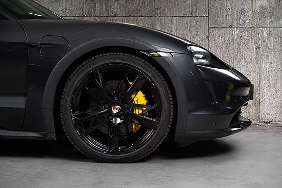 Porsche Taycan 4 8 of 30