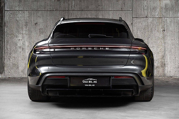 Porsche Taycan 4 5 of 30