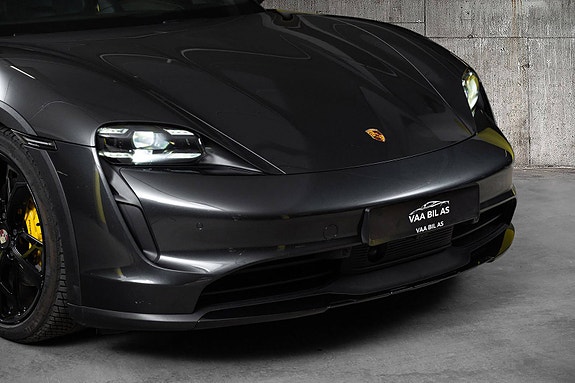 Porsche Taycan 4 9 of 30