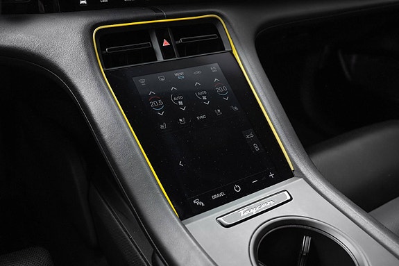 Porsche Taycan 4 14 of 30