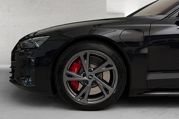 Audi e-tron GT RS 4 of 5