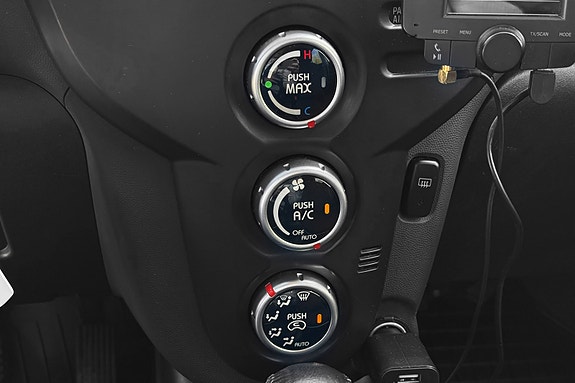 Mitsubishi i-Miev 18 of 20