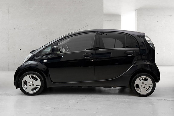Mitsubishi i-Miev 2 of 20