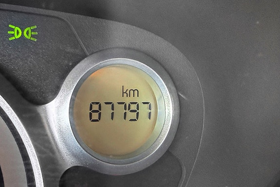 Mitsubishi i-Miev 16 of 20